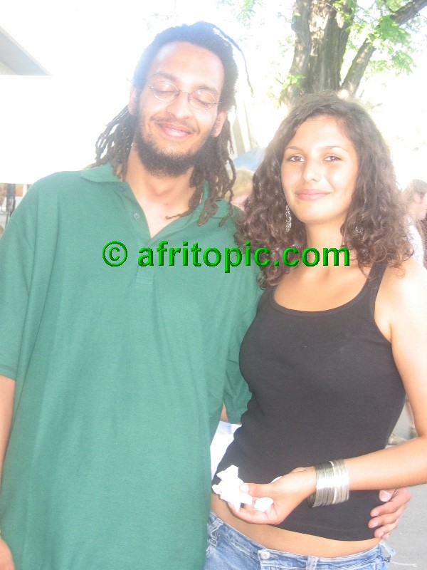 ../Images/AfricaFestival-26-27-28May05 040.jpg